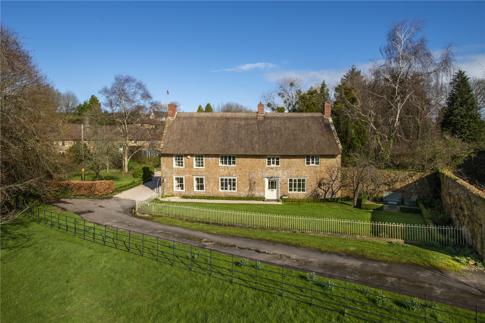 JacksonStops 5 bedroom property for sale in Moolham Lane, Moolham