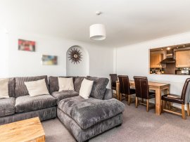 Brunswick Terrace, Hove thumb 2