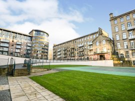 Salts Mill Road, Shipley thumb 2