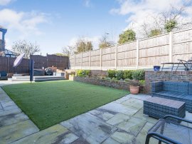 Whitebeam Close, Cheshunt thumb 3
