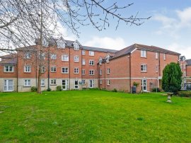 Archers Court, SALISBURY thumb 2