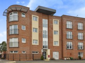 Princes Way, Bletchley, MILTON KEYNES thumb 3