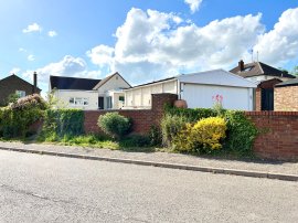 Hillside Crescent, Weldon, Corby photo