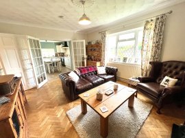 Hillside Crescent, Weldon, Corby thumb 3