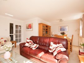 Victor Close, SEAFORD thumb 2