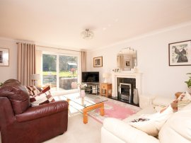 Victor Close, SEAFORD thumb 3