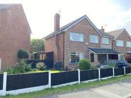 Maori Drive, Frodsham photo