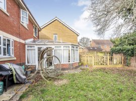 Boleyn Close, Grange Park, Swindon thumb 2