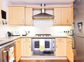 Hampton Close, Fenstanton, Huntingdon thumb 2
