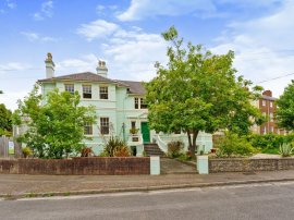 Upper Bognor Road, Bognor Regis thumb 2