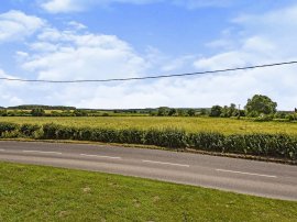 Cleyhill Gardens, Chapmanslade, Westbury thumb 3