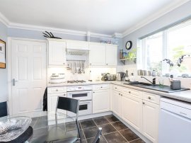 Coulon Close, Irchester, Wellingborough thumb 3