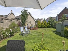 Churchill Rise, Axminster thumb 2