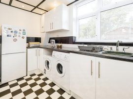 Sisley Road, Barking thumb 3