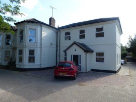 186 Comberton Road, KIDDERMINSTER photo