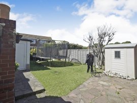 Sutton Avenue North, Peacehaven thumb 2