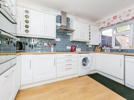 Gainsborough Close, CLACTON-ON-SEA thumb 1