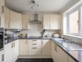 Wheatfield Drive, Tickhill, Doncaster thumb 3