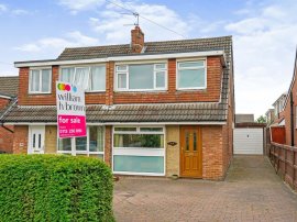 Woodlea Road, Yeadon, Leeds photo