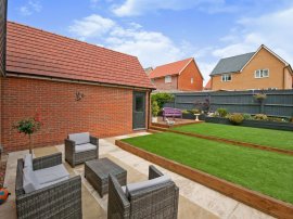 Hopper Place, Hailsham thumb 3
