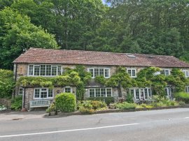 The Bark House Hotel, Tiverton thumb 1
