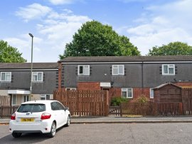 Perseus Place, Waterlooville thumb 1