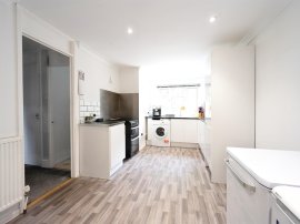 Perseus Place, Waterlooville thumb 3