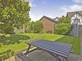 Ardys Court, Loughton, Milton Keynes thumb 3