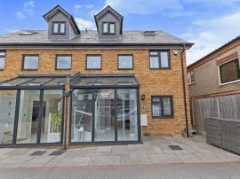 Ashwell Close, Arlesey thumb 1
