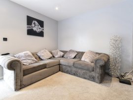 Ashwell Close, Arlesey thumb 3