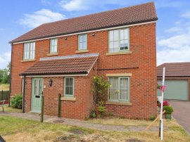 Manor Grove, North Leverton, Retford thumb 1
