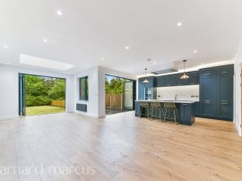 Manor Drive, Epsom thumb 3