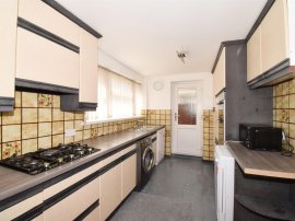 Riston Close, Oadby, Leicester thumb 1