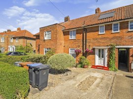 Meadway, Welwyn Garden City thumb 1
