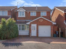 Field Farm Close, Stoke Gifford, Bristol thumb 1