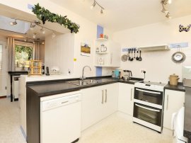 Mull Place, Broomlands, Irvine thumb 3