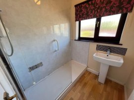 Breakleys Road, Desborough, Kettering thumb 3