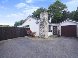 Yew Tree Close, CALNE thumb 1