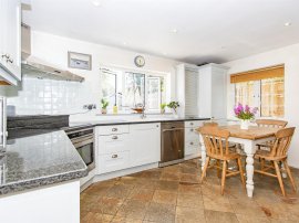 26, Cholderton, Salisbury thumb 2