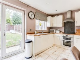 Hopefield Close, Rothwell, Leeds thumb 2