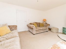 Blunden Close, Long Melford, Sudbury thumb 2