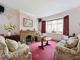 Walsingham Gardens, Epsom thumb 3