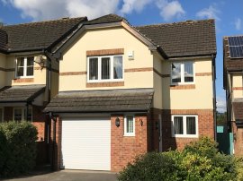 Newbery Close, Axminster photo
