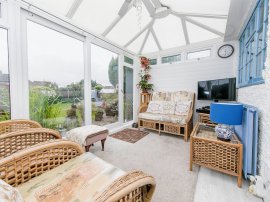 St. Johns Road, Clacton-On-Sea thumb 3