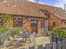 8a The Dairy Farm, Melton Park, Melton Constable photo