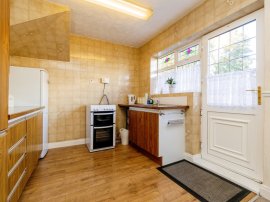 Laburnum Road, Ormesby, Middlesbrough thumb 3