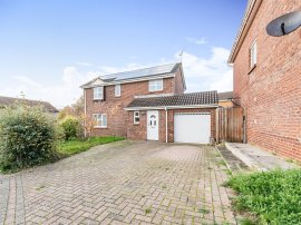 Treeton Close, Lower Earley, Reading photo