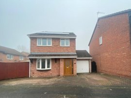 Lomond Close, Sparcells, SWINDON photo