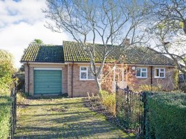 Bakers Lane, Stoke Bruerne, Towcester thumb 1