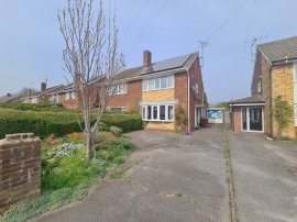 Vine Crescent, Reading photo